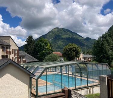 Bielle Apartment | Charmant T2 au pied des montagnes avec balcon et piscine