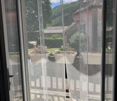 Bielle Apartment | Charmant T2 au pied des montagnes avec balcon et piscine