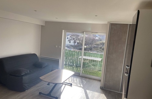 Jassat Apartment | Charmant T2 Avec Balcon Donnant vue sur le lac Chambon et le Massif du Sancy