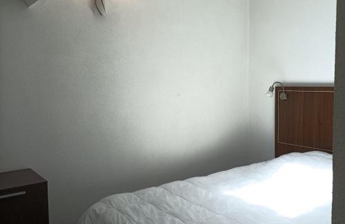 Jausiers Apartment | Charmant T2 dans un château à Jausiers, piscine et sauna, idéal pour 4 personnes - FR-1-165B-42