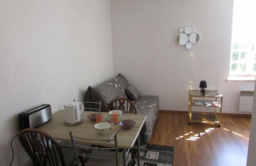 Etel Apartment | Charmant T2 de 50m² à Étel, à deux pas du port et des plages - FR-1-479-89