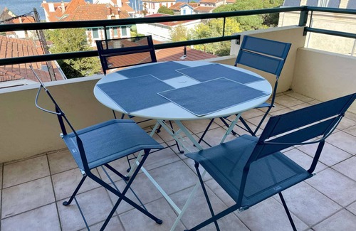 Arcachon Apartment | Charmant T2 entièrement rénové avec vue imprenable sur le bassin