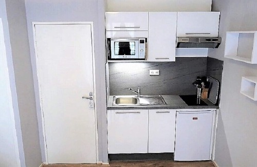 Bagneres-de-Luchon Apartment | Charmant T2, hypercentre, calme, terrasse, parking, commerces