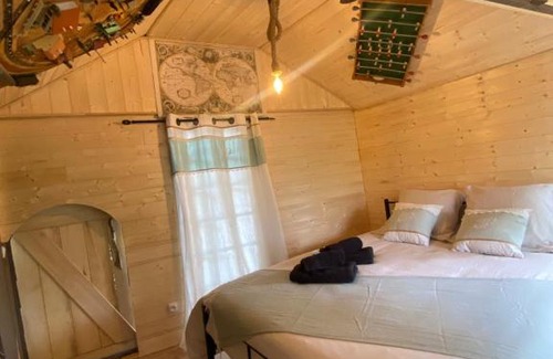 Saintry-sur-Seine Ski Chalet | Charmante cabane perchée