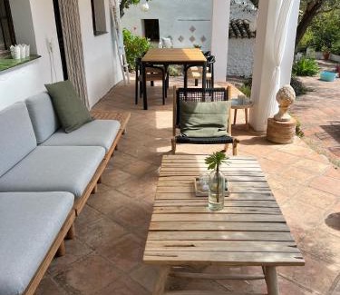 Colmenar House | Charmante casita met veranda en privé zwembad op een kleinschalige Finca