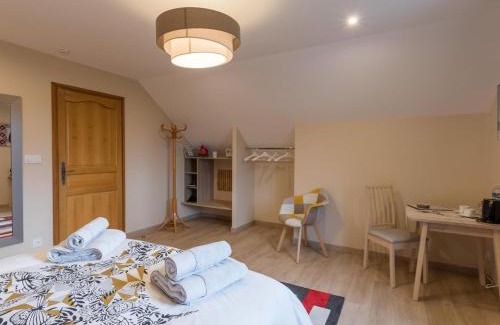 Vyans-le-Val Bed & Breakfast | Charmante chambre pour 2 avec sauna et vélos à Vyans-le-Val - FR-1-583-277