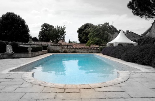 Bioussac House | Charmante Demeure du 17ème Siècle Avec 4 Chambres et 3 Salles de Bain