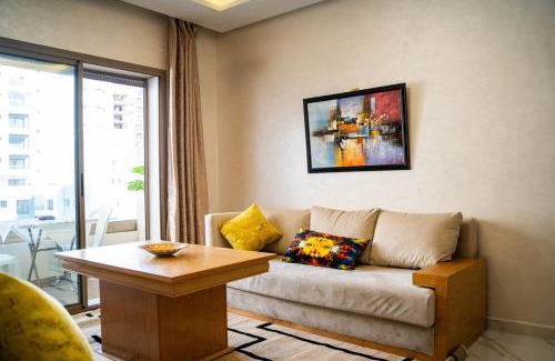 Ain Harrouda Apartment | Charmante Deux Chambres et Salon Avec Jardin et Piscine à coté de plage