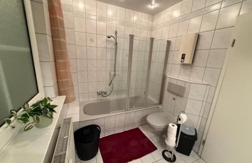 Meyenfeld House | Charmante Ferienwohnung in Garbsen Stilvoll Geräumig