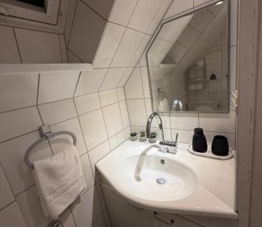 Meyenfeld Apartment | Charmante Ferienwohnung in Garbsen B6