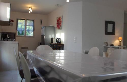 Saint-Georges-d'Oleron House | Charmante maison 6 couchages, jardin privé, proche plage, Wi-Fi, 2 étoiles, ménage inclus - FR-1-246A-155