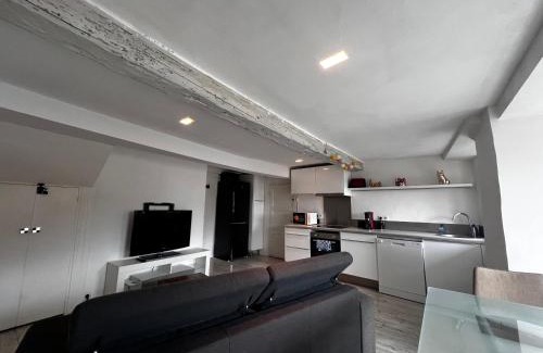Touet-de-l'Escarene Apartment | Charmante maison Climatisé avec Netflix et Disney plus