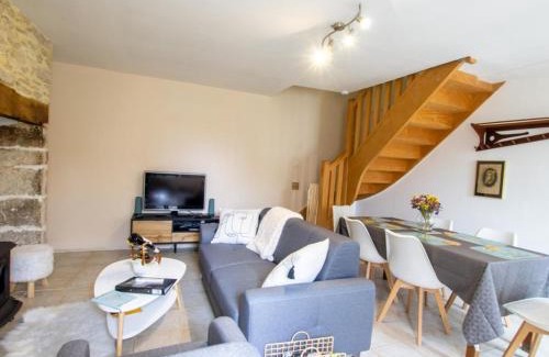 Ajat House | Charmante Maison 3 Chambres avec Jardin, Terrasse et Piscine aux Portes de Périgord - FR-1-616-285
