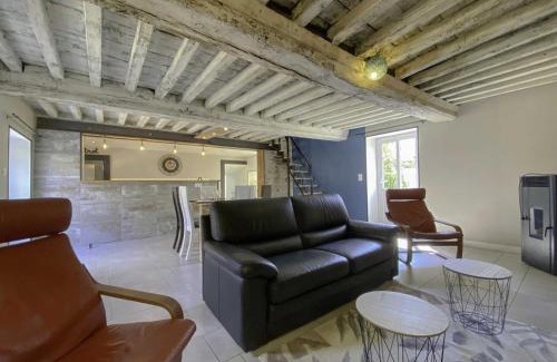 Rouperroux House | Charmante maison avec parking, jardin et WIFI à Rouperroux - FR-1-497-219