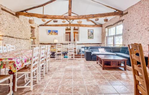 Montrem House | Charmante Maison Avec Piscine