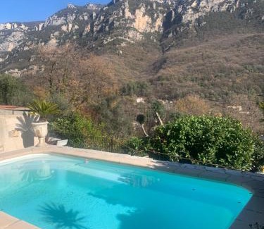 Pont du Loup Apartment | Charmante maison avec piscine
