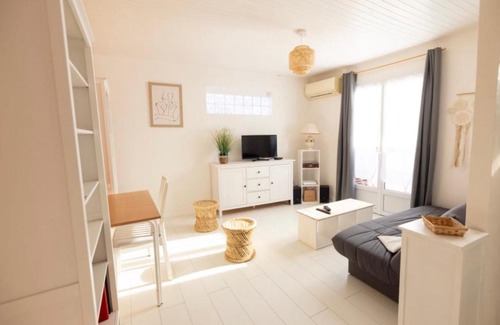Mauguio Apartment | Charmante Maison de village Clim et Wifi