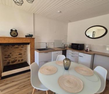 Chanteloup House | Charmante maison, entière au calme, sud avec jardin
