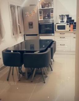Chateauroux House | charmante maison familiale avec piscine et Jacuzzi