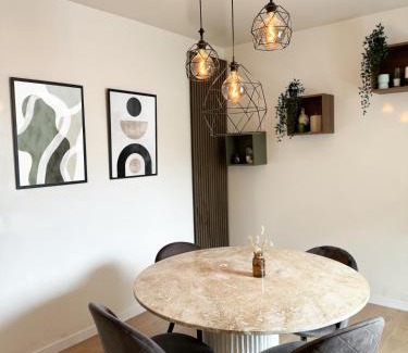 Suresnes Apartment | Charmante Maison indépendante T3