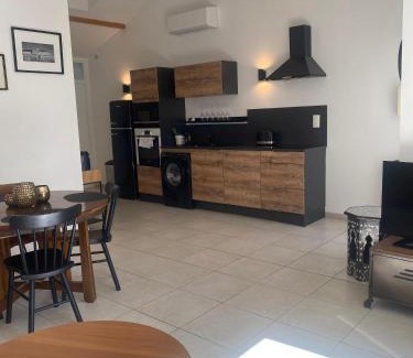 Dagneux Apartment | Charmante Maisonnette au calme, proche de Lyon