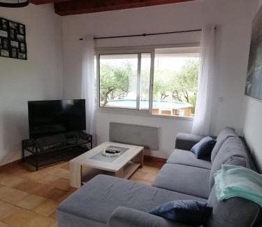 Boisset-et-Gaujac House | Charmante petite Villa