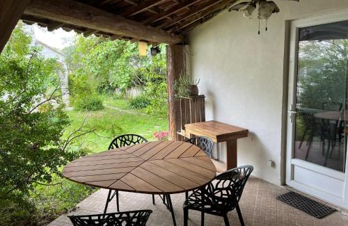 Castelnau-le-Lez Ski Chalet | Charmante petite maison avec terrasse et jardin, proche tram