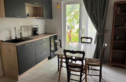 Castelnau-le-Lez Ski Chalet | Charmante petite maison avec terrasse et jardin, proche tram