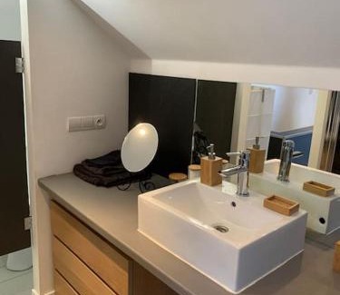 Marcq-en-Baroeul Apartment | Charmante petite maison tout confort proche tram