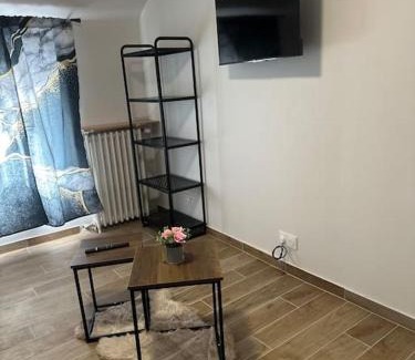 Pierrefitte-sur-Seine Apartment | Charmante studio ligne 13 tram 5 saint denis