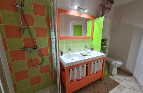 Bonnee Bed & Breakfast | Charmante suite Volière au RDC, parking privé - FR-1-590-470