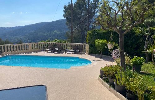 La Pointe Apartment | Charmante Villa à 15 min de Nice avec piscine