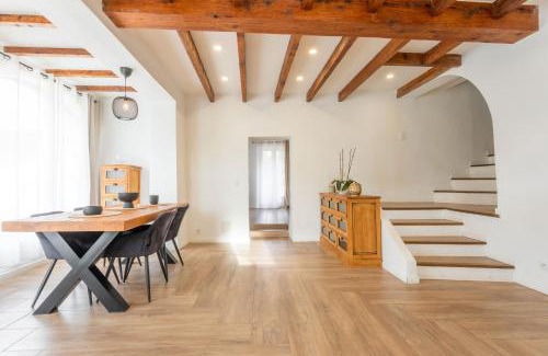 Sollies-Toucas House | Charmante Villa Necsilia