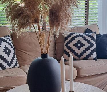 Herkingen House | Charmante woning omheinde tuin, dichtbij strandje VP023