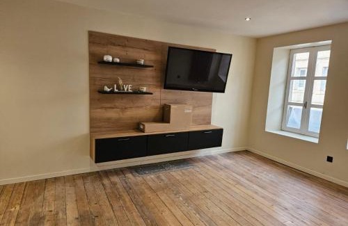 Autun Apartment | Charme au milieu de l'histoire