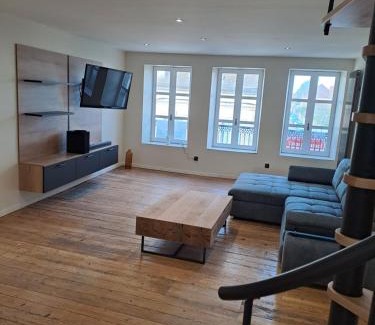 Autun Apartment | Charme au milieu de l'histoire