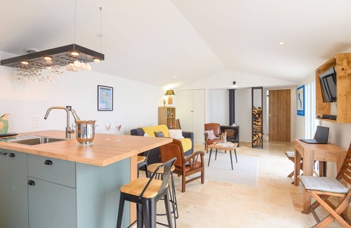 L'Epine House | Charme de Port Morin by Interhome