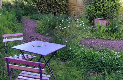 Saint-Meen-le-Grand Cottage | Charme et Nature - Room in a mud house in Brocéliande country