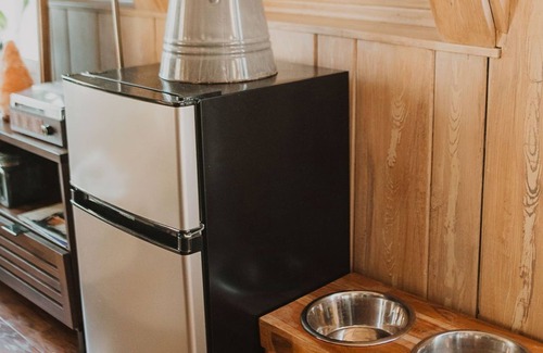 Boone Ski Chalet | Charmed @CherryHideaway - 1970s Vintage Modern - Mountain A-Frame - Dog Friendly