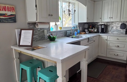 Grand Haven House | Charmer Galore Town Center/Runabout Resort Amenities