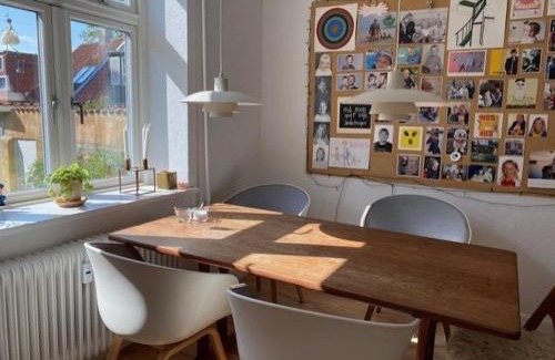 Indre by Apartment | Charmerende lejlighed i hjertet af Aarhus C
