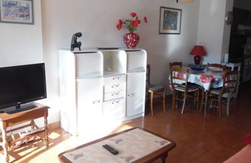 Amelie-les-Bains-Palalda Apartment | Charming F2 with Terrace & Garage, Near Center & Spa, Sleeps 4 - Pets Welcome!