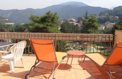 Amelie-les-Bains-Palalda Apartment | Charming F1 with Terrace, Garage, and WiFi - Close to Spa and Town Center in Amélie-les-Bains
