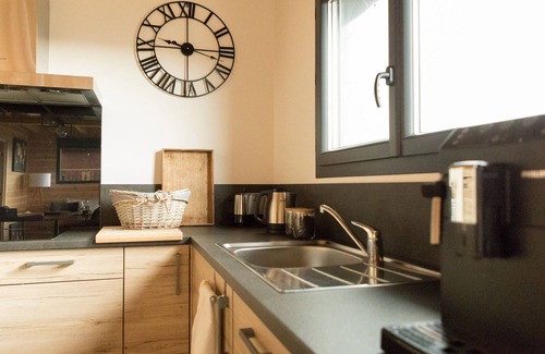 Besse-et-Saint-Anastaise Ski Chalet | Charming chalet in Besse
