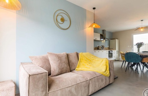 Saint-Jean-de-la-Riviere Cottage | Charming Modern Bungalow with Nordic Hot Tub, Near Beach and Amenities in Saint-Jean-de-la-Rivière