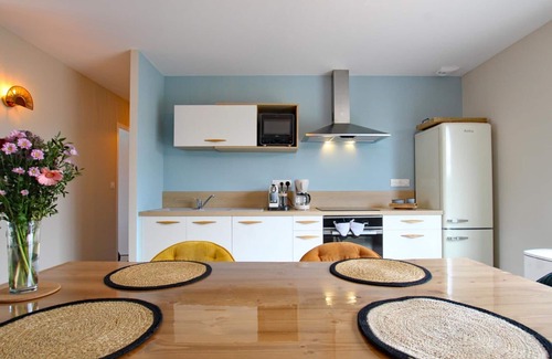 Saint-Jean-de-la-Riviere Cottage | Charming Modern Bungalow with Nordic Hot Tub, Near Beach and Amenities in Saint-Jean-de-la-Rivière