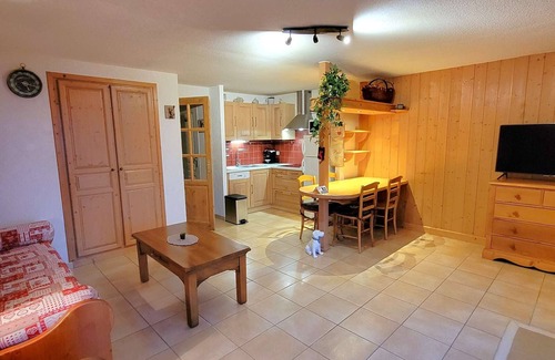 Saint-Michel-de-Chaillol Apartment | Charming 39m² apt 4 pers, south balcony, skiing in Chailol, parking, WiFi