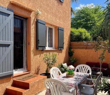 Villelongue-de-la-Salanque House | Charming mediterranean house