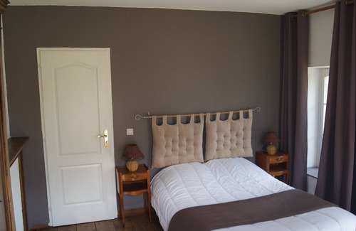 Bretteville-du-Grand Caux Cottage | Charming Normandy cottage chestnut Le Puits XVII