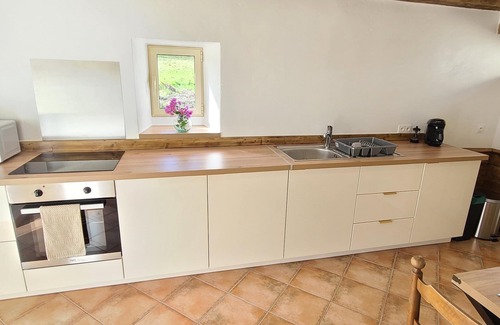 Lebreil Apartment | Charming 1-bedroom apartment overlooking fabulous Montcuq-en-Quercy-Blanc